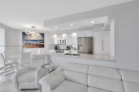 16425 Collins Avenue Sunny Isles Beach FL 33160