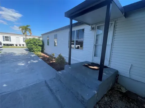 19800 SW 180th Ave Unit 394 Miami FL 33187
