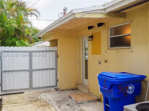 149 NW 17th Place Miami FL 33125