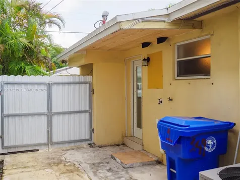 149 NW 17th Place Miami FL 33125