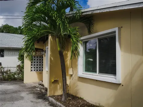 149 NW 17th Place Miami FL 33125