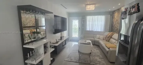 149 NW 17th Place Miami FL 33125