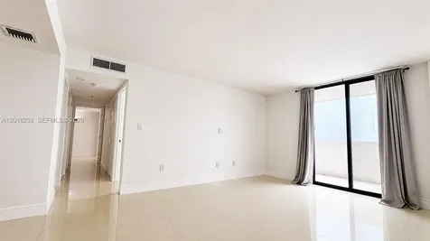1621 Collins Avenue Miami Beach FL 33139