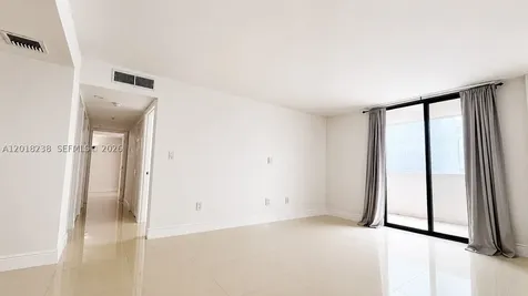1621 Collins Avenue Miami Beach FL 33139