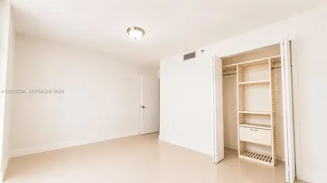 1621 Collins Avenue Miami Beach FL 33139