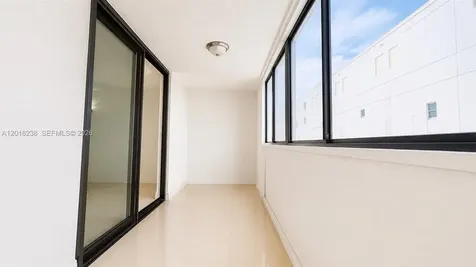 1621 Collins Avenue Miami Beach FL 33139
