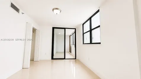 1621 Collins Avenue Miami Beach FL 33139
