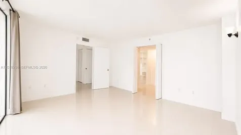 1621 Collins Avenue Miami Beach FL 33139