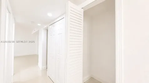 1621 Collins Avenue Miami Beach FL 33139