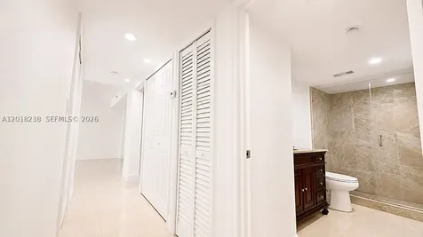 1621 Collins Avenue Miami Beach FL 33139