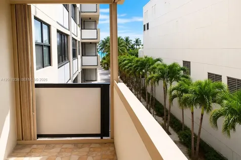 1621 Collins Avenue Miami Beach FL 33139