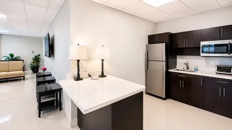 1621 Collins Avenue Miami Beach FL 33139