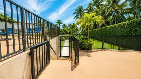 1621 Collins Avenue Miami Beach FL 33139