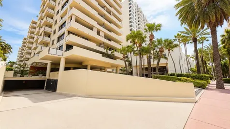 1621 Collins Avenue Miami Beach FL 33139