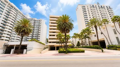 1621 Collins Avenue Miami Beach FL 33139
