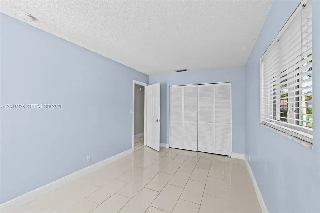 3165 NW 116 Avenue Coral Springs FL 33065