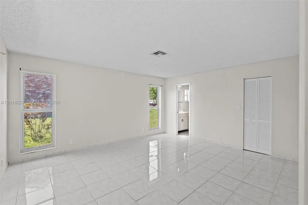 3165 NW 116 Avenue Coral Springs FL 33065