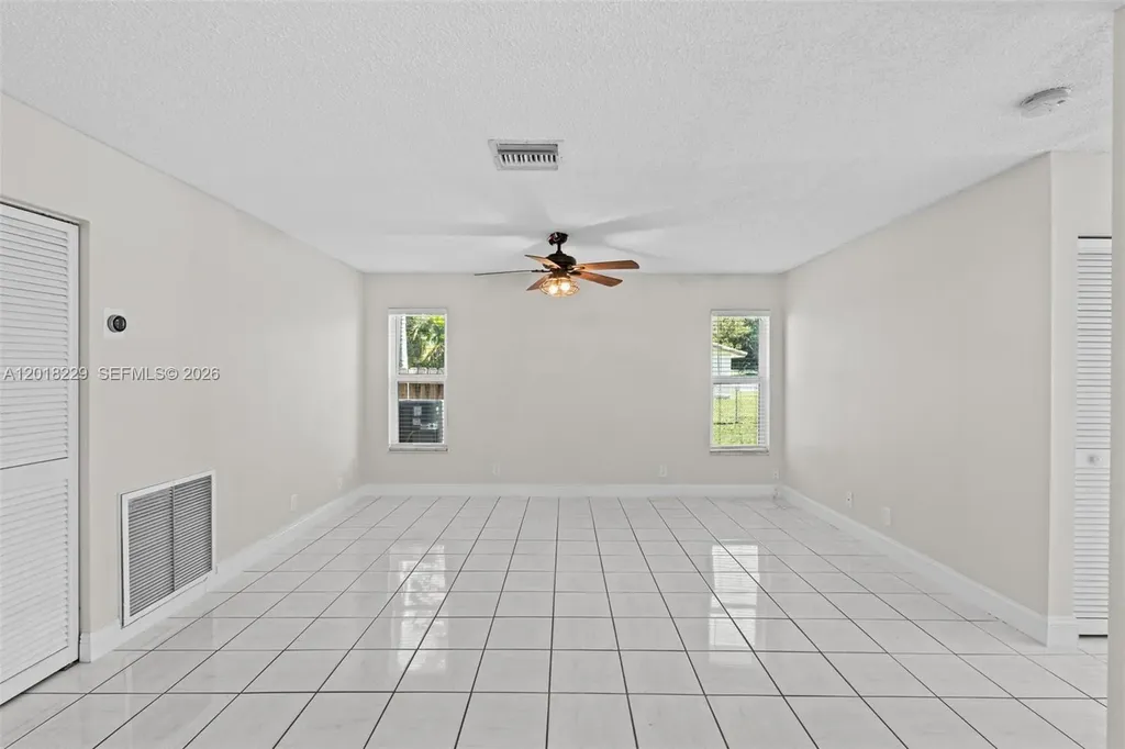 3165 NW 116 Avenue Coral Springs FL 33065