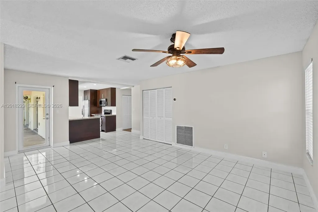 3165 NW 116 Avenue Coral Springs FL 33065