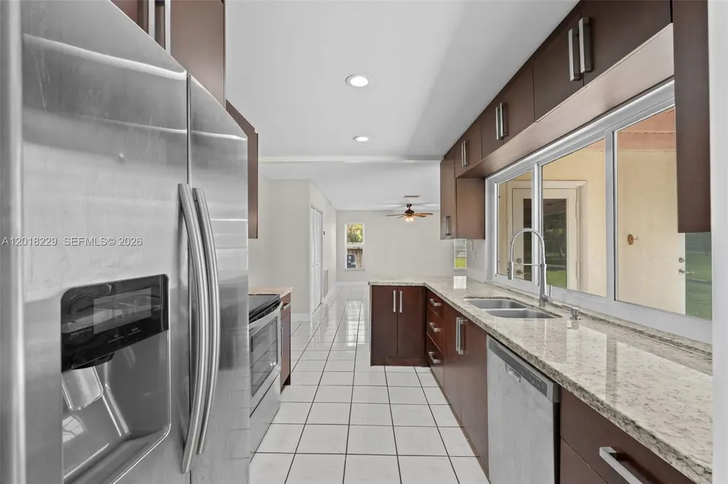 3165 NW 116 Avenue Coral Springs FL 33065