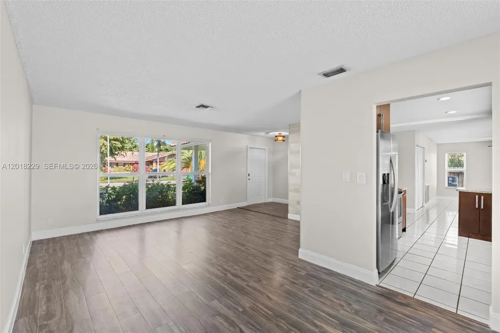 3165 NW 116 Avenue Coral Springs FL 33065