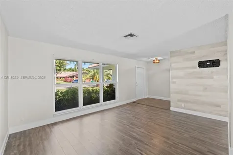 3165 NW 116 Avenue Coral Springs FL 33065