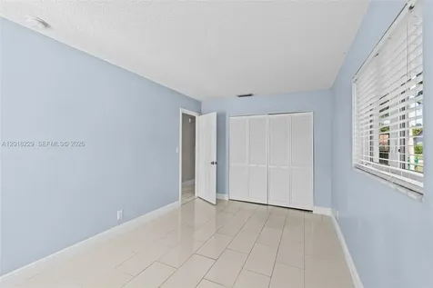 3165 NW 116 Avenue Coral Springs FL 33065