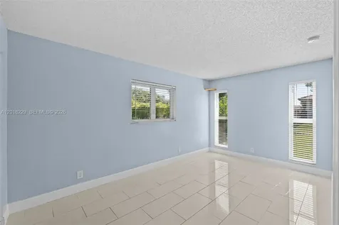 3165 NW 116 Avenue Coral Springs FL 33065