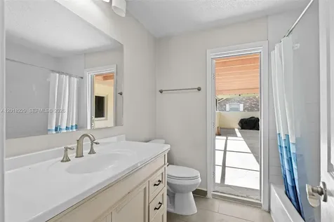 3165 NW 116 Avenue Coral Springs FL 33065