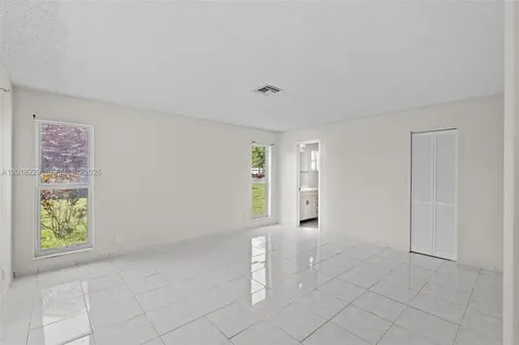 3165 NW 116 Avenue Coral Springs FL 33065