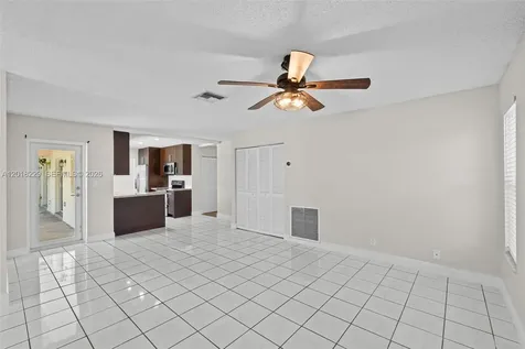 3165 NW 116 Avenue Coral Springs FL 33065