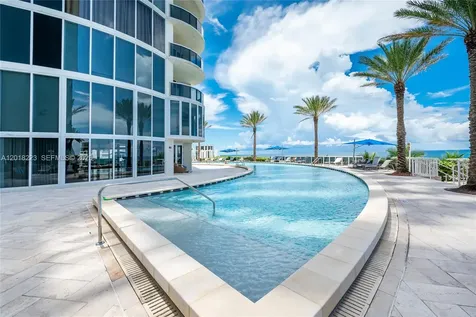17201 Collins Avenue Sunny Isles Beach FL 33160
