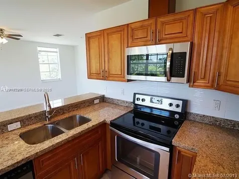 7738 NW 5th Street Plantation FL 33324