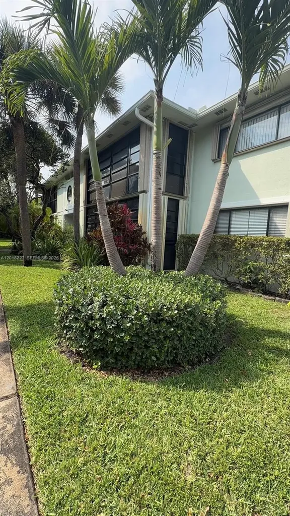 761 NE 199th Street Miami FL 33179