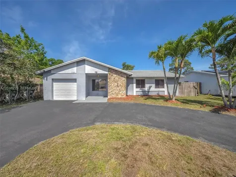 1027 SW 49th Terrace Margate FL 33068