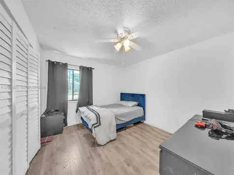 1027 SW 49th Terrace Margate FL 33068