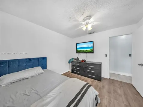 1027 SW 49th Terrace Margate FL 33068