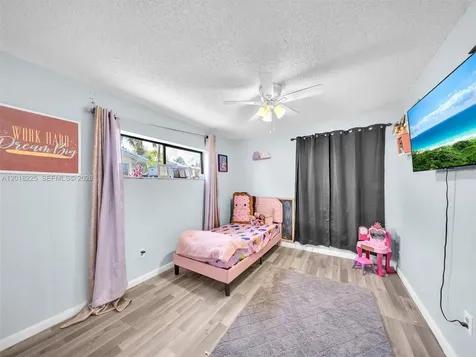 1027 SW 49th Terrace Margate FL 33068