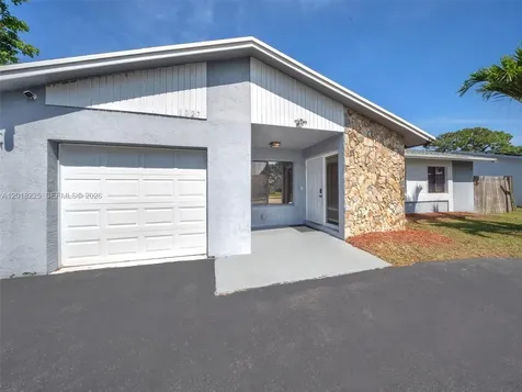 1027 SW 49th Terrace Margate FL 33068