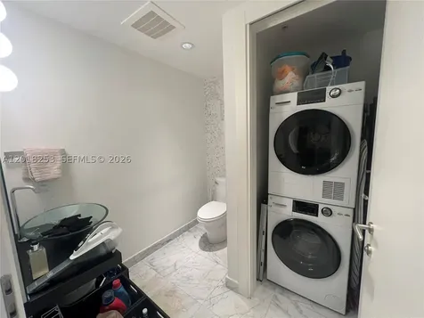 200 Biscayne Boulevard Way Miami FL 33131