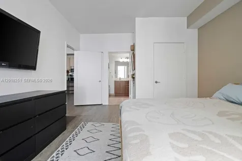 79 SW 12th Street Miami FL 33130