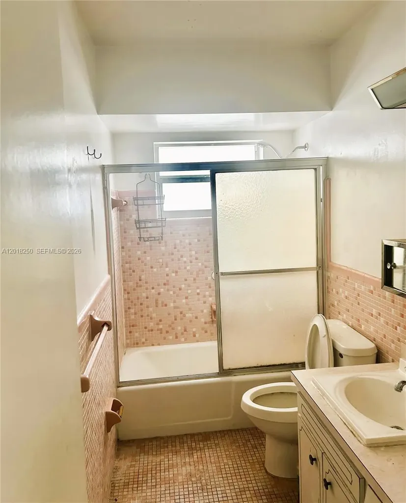 1958 Monroe Street Hollywood FL 33020
