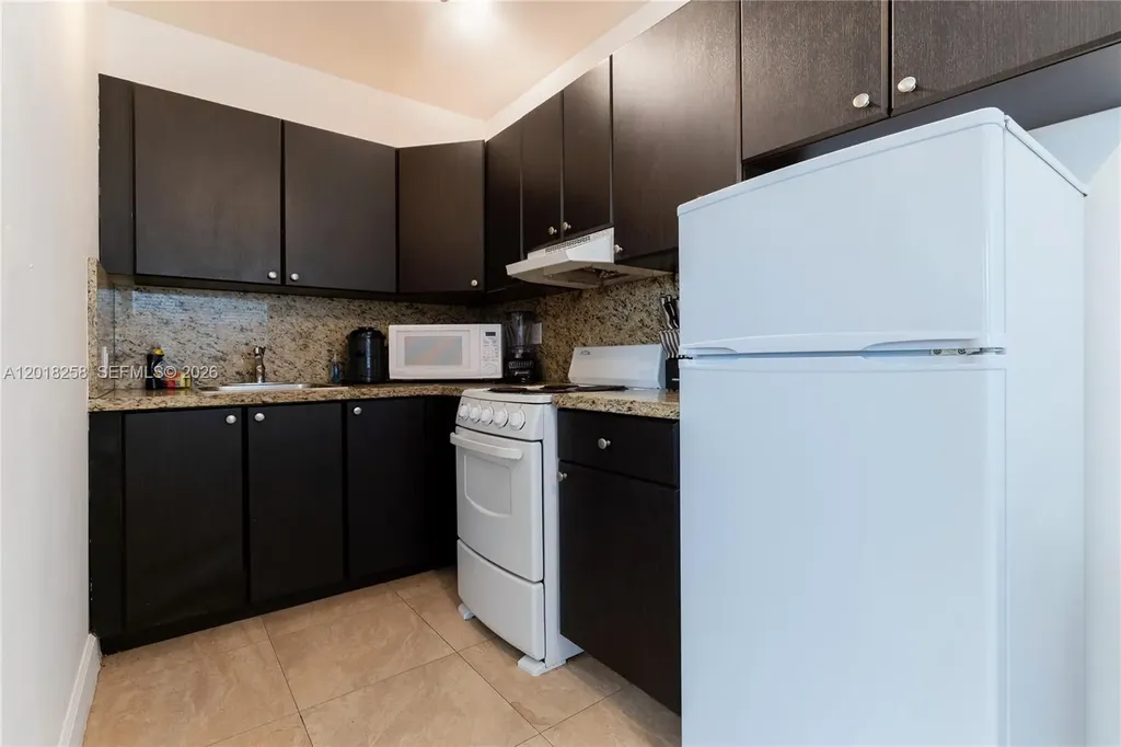 335 Georgia Street Hollywood FL 33019