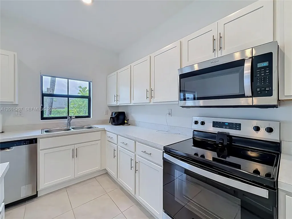939 NW 3rd Terrace Pompano Beach FL 33060