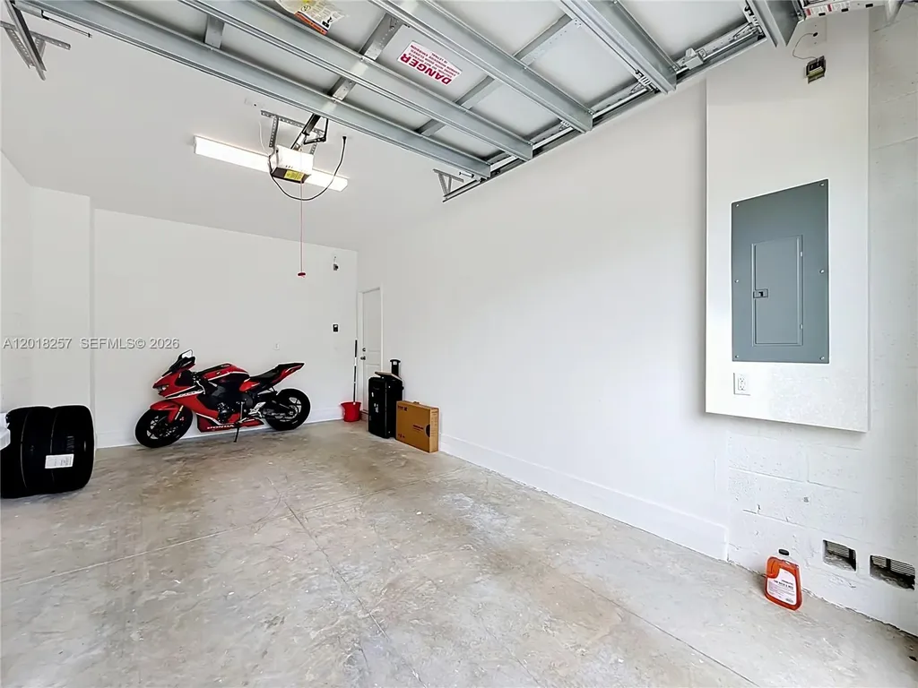 939 NW 3rd Terrace Pompano Beach FL 33060