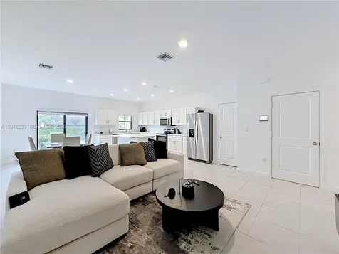 939 NW 3rd Terrace Pompano Beach FL 33060