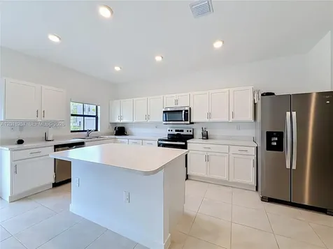 939 NW 3rd Terrace Pompano Beach FL 33060