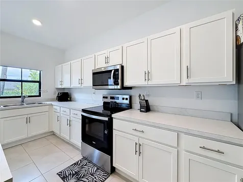 939 NW 3rd Terrace Pompano Beach FL 33060
