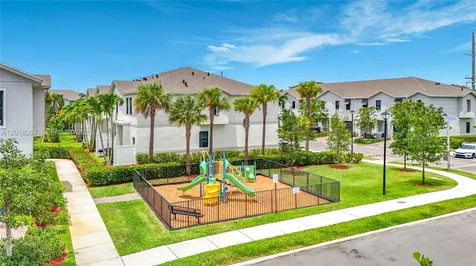 939 NW 3rd Terrace Pompano Beach FL 33060
