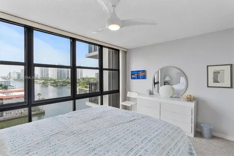 2017 S Ocean Drive Hallandale Beach FL 33009